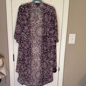 Torrid Purple/Burgundy and Cream Patterned Kimono/Duster
